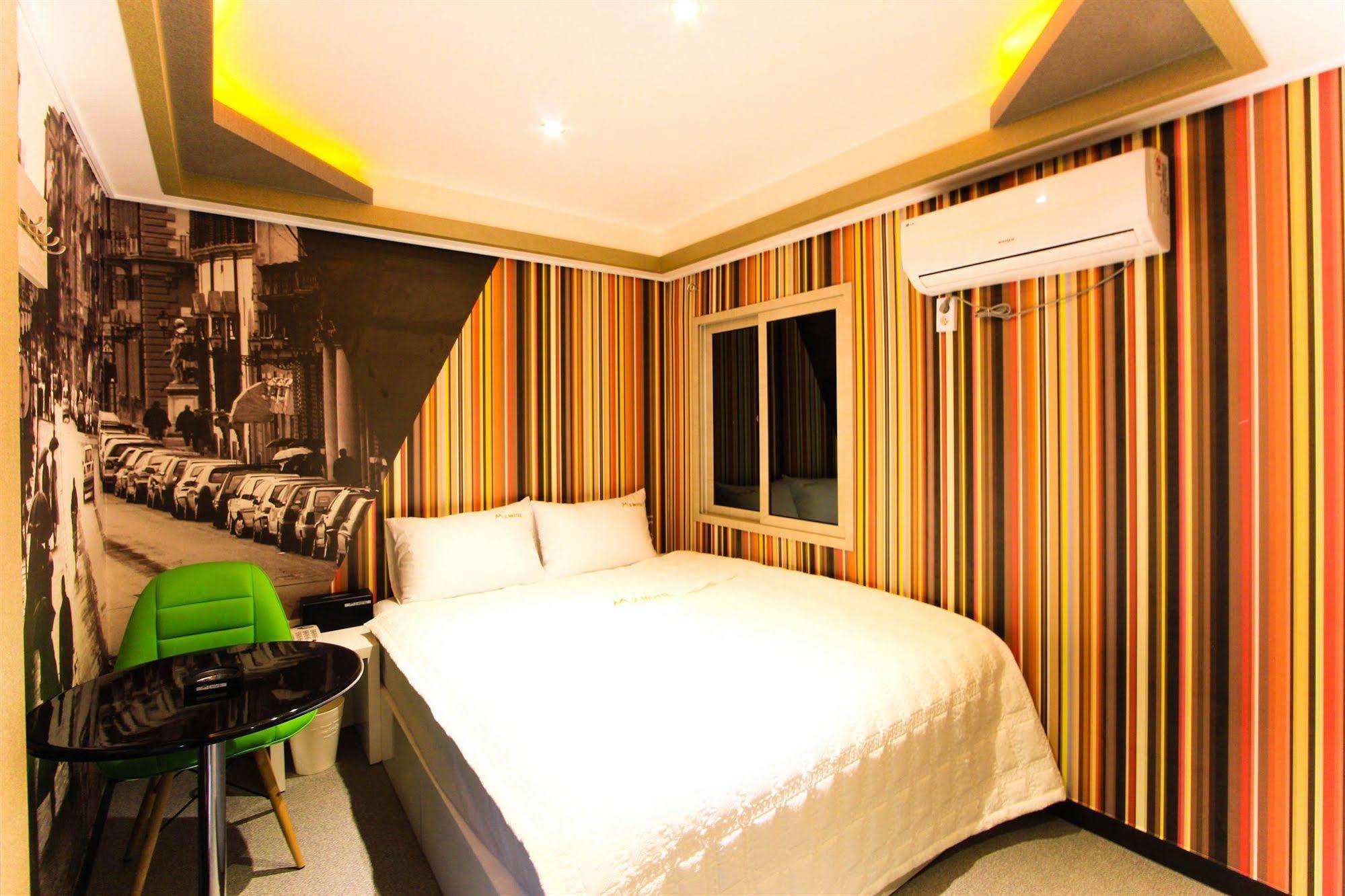 M2 Motel Пусан Екстериор снимка